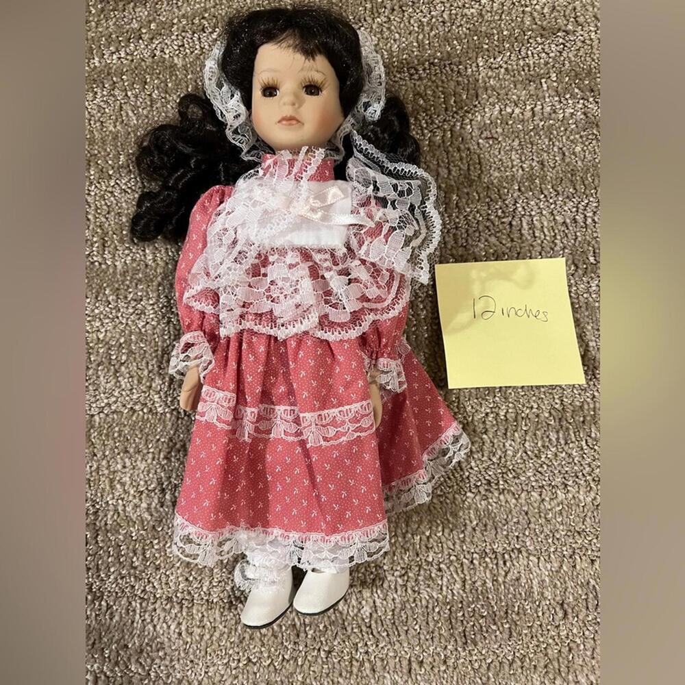 12” Porcelain Doll Victorian Style Pink Dress Lace Brunette Hair EUC